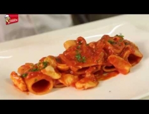 Ricetta dei Pacchetti al ragù di rana pescatrice con la sua trippa e pecorino.