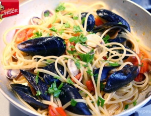 Spaghetti con cozze alla marinara